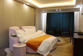 Zhonghao Business Hotel - Image 2