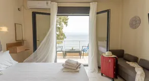 Blue Waves Luxury Suites by the Sea - Image 2
