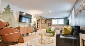 '"Luxury Mountain Getaway'" Sauna, Hot Tub, Massage Chair, Pool Table - Image 4