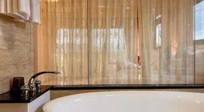 Chamuel Villa - Image 5