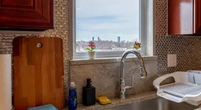 90 - 4BR Dorchester - Cozy Apt near Marina Bay & Parks - Image 4