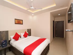 Hotel Centre Point - Image 3