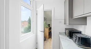 Chic 1 Bed Studio Retreat in West Bridgford - Image 2