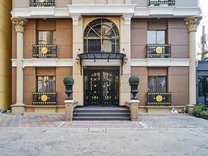 The Star of Sathorn - Image 3