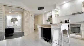 124 French Quarter TABI Hastings Street 2 bedroom walk to the beach - Image 3