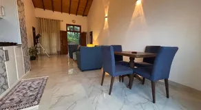 Chathu Holiday Home - Image 4