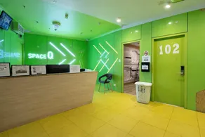 Space Q Capsule Hotel - Image 5