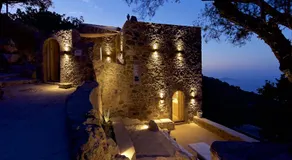 MELANOPETRA boutique apartments - Image 2