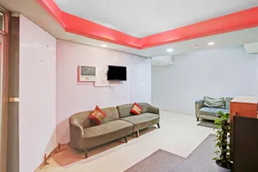 Hotel O Red Stay Near VS Mall - Image 2