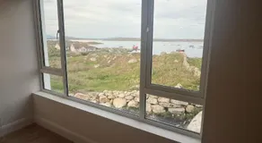Sea View Apartment - Image 4