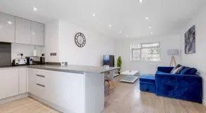 St Martins 2 Bedroom Apartments in Ruislip By 360 Stays - Image 5