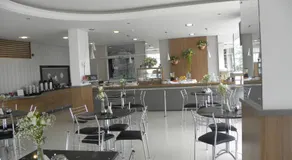 Benos Hotel - Image 4