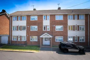 3 Bedroom Spacious Flat - Image 4