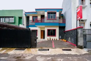 OYO 3029 Diamond Cisitu Residence Syariah - Image 2