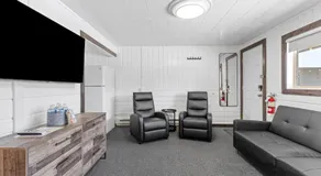 Lazy Duck Inn - Image 2