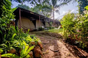 Shoestrings Backpackers Lodge Vic Falls - Image 2