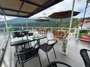 Edge Premium Homestay - Image 3