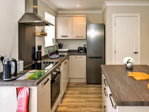 Countryside retreat with stunning views, No deposit - Image 5