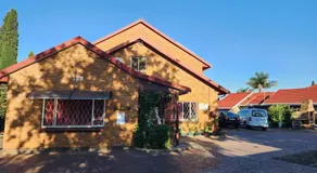 SOUTHY INN BY THE LAKE - Image 5