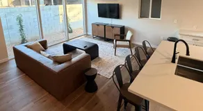 Modern Urban Container Retreat Sleeps 5 Near UofA, Banner, Central Tucson - Image 3