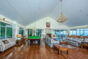 Floating Mountain Villa - Image 3
