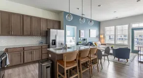 Landing Stunning 1BD Pool Gym - Image 3