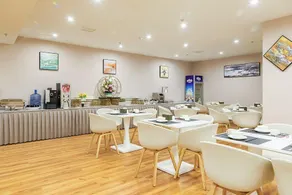Vienna Classic Hotel Fuzhou Shangxiahang Zhongting Street - Image 5