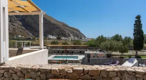 Birds Villa Apartments with Heated Pool - Including Car and Breakfast - Image 5
