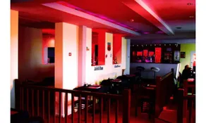 New Oceans Hotel - Image 4