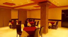 Hotel Amigos - Image 4