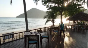 PingChan Koh Phangan Beachfront Resort - Image 5