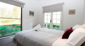 CRANLEIGH - Hermosa casa moderna - Image 2