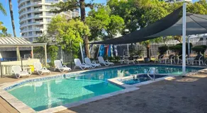 Bayview Bay Apartments and Marina - Image 4