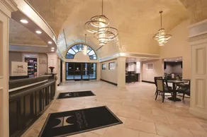 Embassy Suites by Hilton Corpus Christi - Image 3