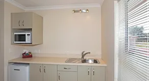 Touchwood Motor Lodge - Image 5