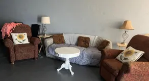 Storefront apartment - Image 3