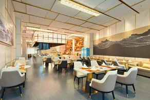 Elong Hotel - Image 4
