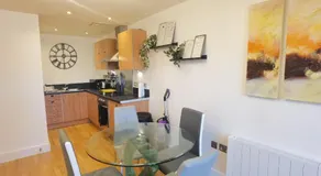 Celaka Birmingham Central apartment, Free Indoor Parking - Image 4