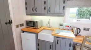 Little Acre - Image 4