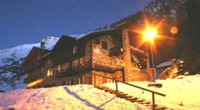 Hotel La Jolie Bergère La Salle - Image 5