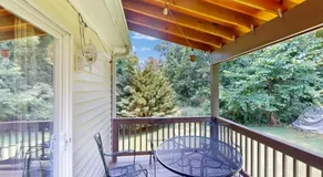 Brownstone Hideaway - Near Downtown Asheville and Blue Ridge Parkway! - Image 5