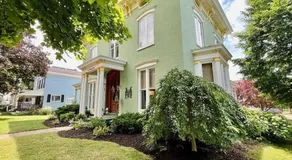Wisteria Suite -The Belvedere Inn - Image 5