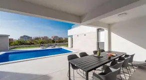 Apartments & Rooms Pool Villas Maris - Image 4