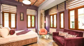 No 8 Galata - Image 2