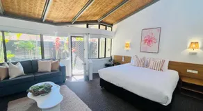 Hibiscus Villa - Beachfront, 2 pools, Tennis, Restaurant - Image 2