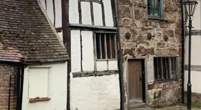 Enjoy your stay at Chorley Road - Image 4