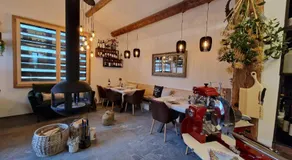 Chesa Prema Bed & Breakfast - Restaurant - Image 4