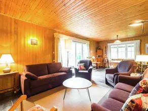 Detached chalet with views of the lake of Butgenbach in the middle of nature - Image 2