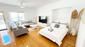 The Scarborough Beach House - Walk to the beach! - Image 2