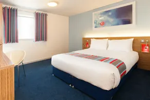 Travelodge Kidderminster - Image 4
